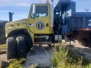 Salvage 1999 Freightliner FL80 - 25-130