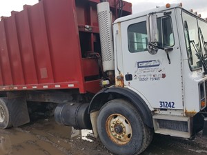 Salvage 2000 Mack MR688S - 20-181