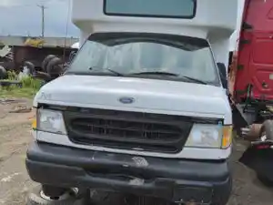 Salvage 2002 Ford E-450 Super Duty - 26-049