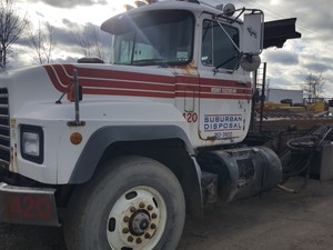 Salvage 2002 Mack RD600 - 21-250