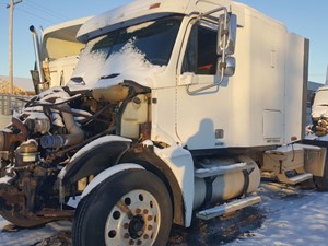 Salvage 2003 Freightliner COLUMBIA 120 - 21-253