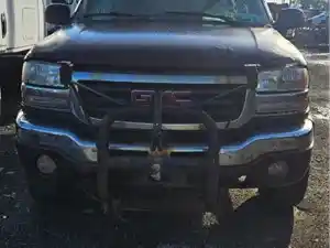 Salvage 2003 GMC Sierra - 25-129