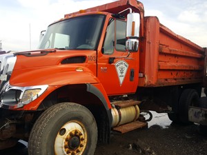 2003 International 7400 Truck for Parts (Stock #21-011)) Part Image