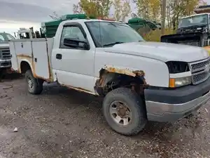 Salvage 2005 Chevrolet Silverado - 25-139