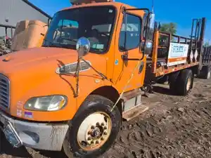 Complete 2006 Freightliner M2 106 - 26-035