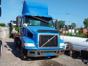 2006 Volvo VNM Truck for Parts (Stock #21-097)) Part Image