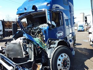 Salvage 2007 Volvo VNL - 20-042