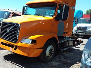 Salvage 2008 Volvo VNM - 20-064