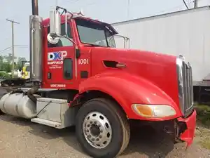 Salvage 2011 Peterbilt 386 - 25-070