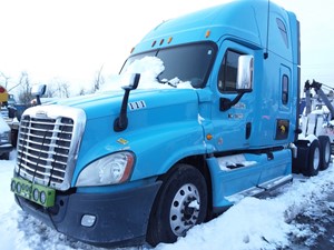 Salvage 2012 Freightliner Cascadia 125 - 19-151