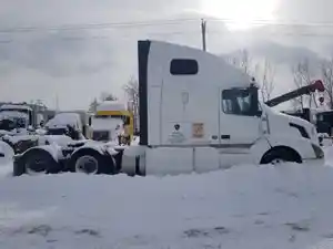 Salvage 2012 Volvo VNL - 26-004