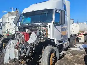Salvage 2012 Volvo VNL - 24-015