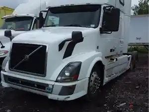 Salvage 2012 Volvo VNL - 23-063