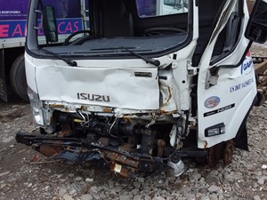 Salvage 2014 Isuzu NRR - 19-090