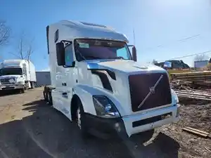 Salvage 2014 Volvo VNL - 25-034