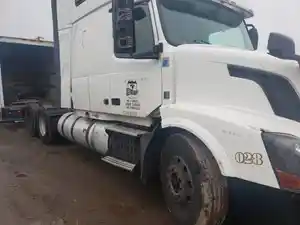 Salvage 2016 Volvo VNL - 25-108