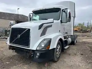 Salvage 2016 Volvo VNL - 26-018
