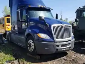 Salvage 2019 International LT625 - 25-052