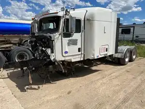 Salvage 2015 Kenworth T800 - SV-133