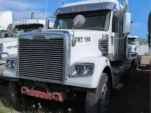 Salvage 2016 Freightliner 122SD - SV-188