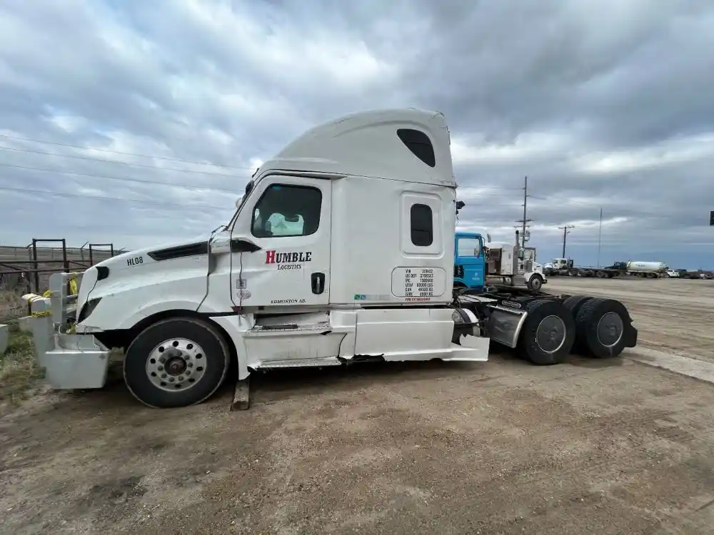 Salvage 2019 Freightliner Cascadia 126 Truck Tractor For Parts R.M