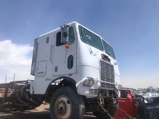 Freightliner  Cabover