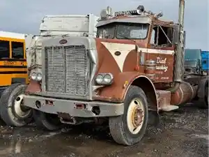 Salvage 1972 Peterbilt 359 - 21326