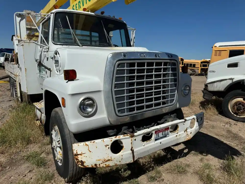 Ford  L800