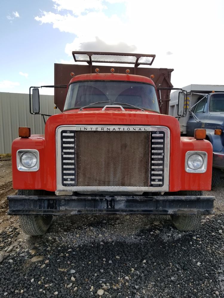 International  1700 LOADSTAR
