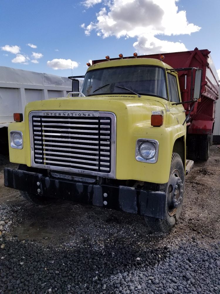 International  1700 LOADSTAR