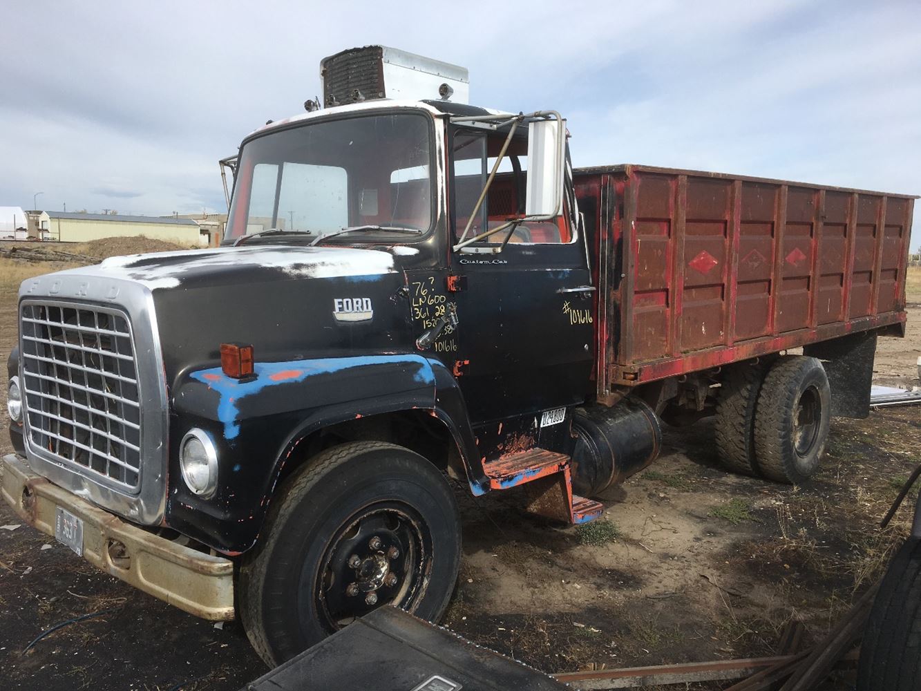 Ford  LN600