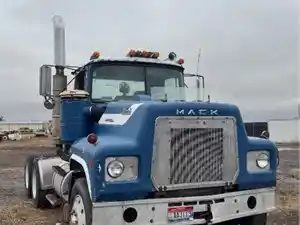 Salvage 1976 Mack RS600 - 120525