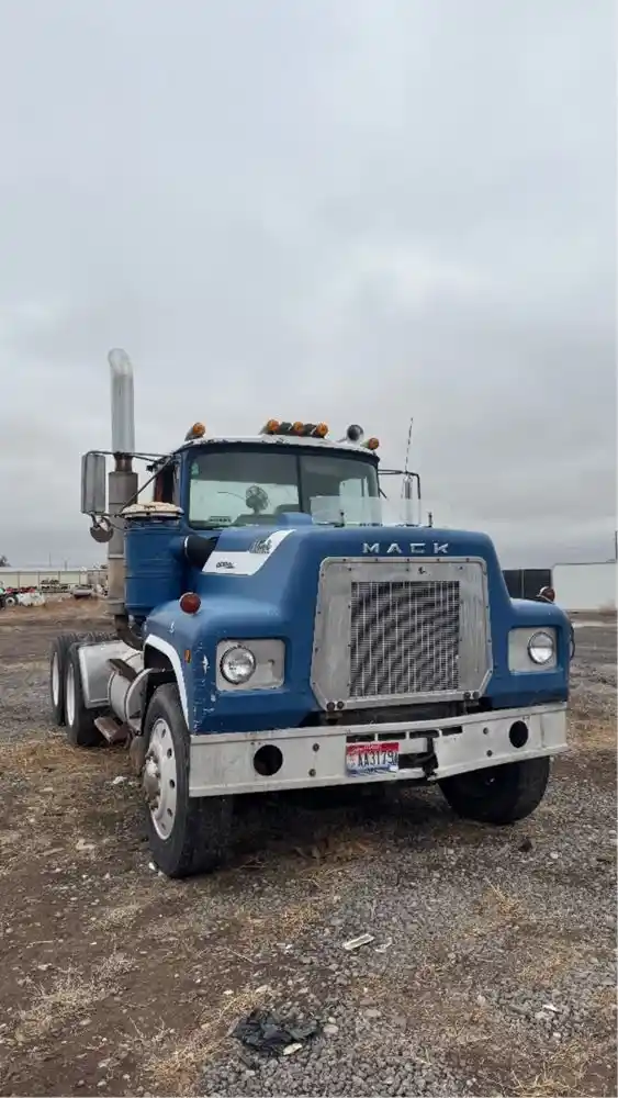 Mack  RS600