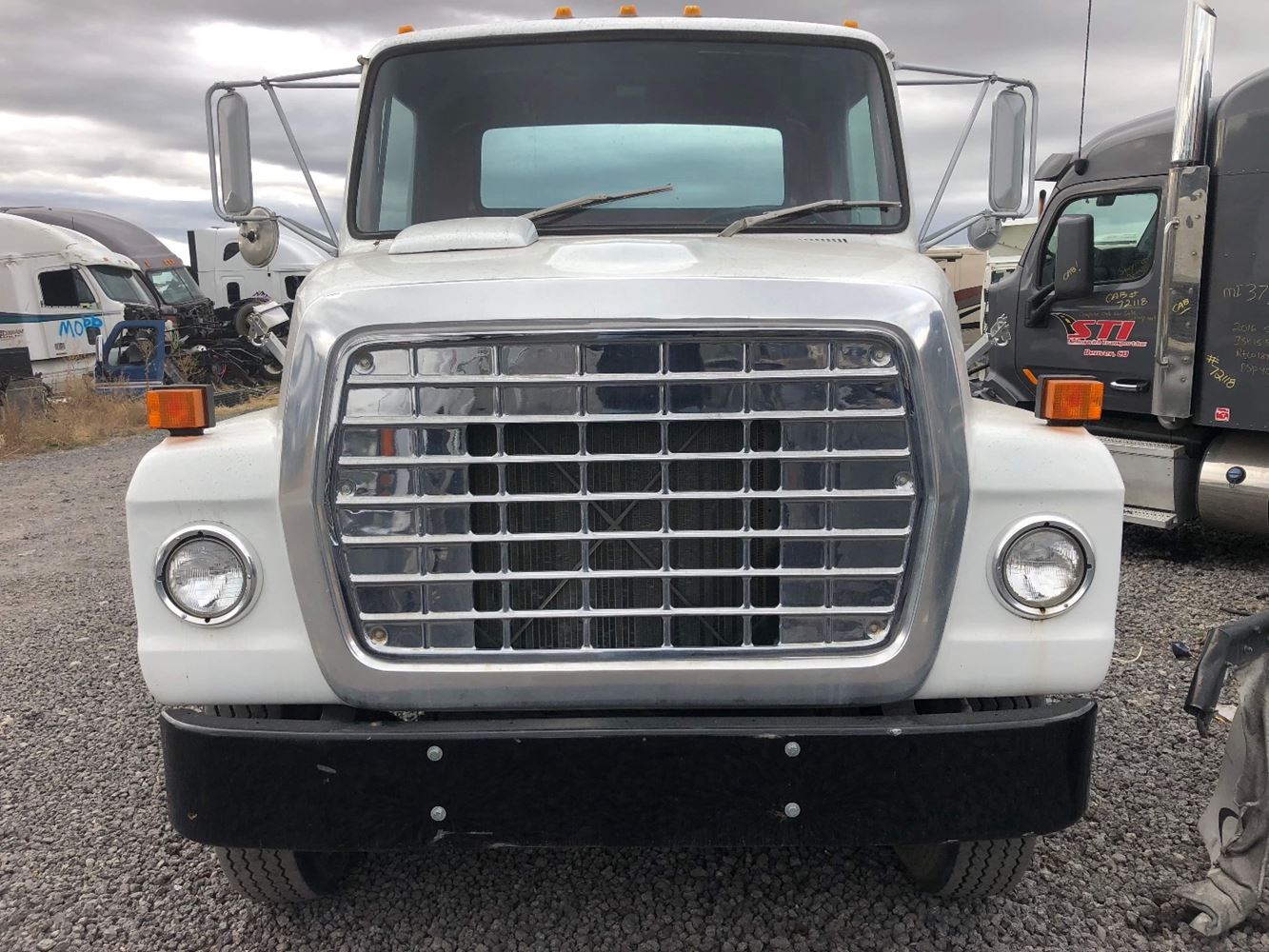 Ford  LN700