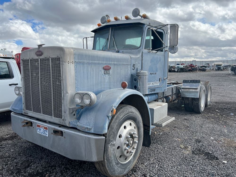 Peterbilt  359