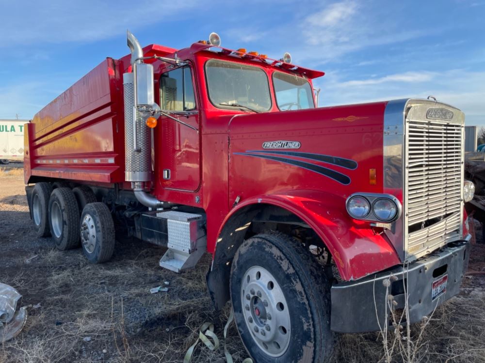 Freightliner  FLC