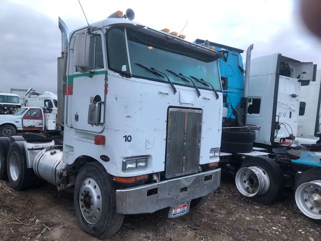 Peterbilt  362
