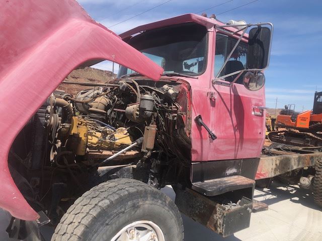 Ford  L8000