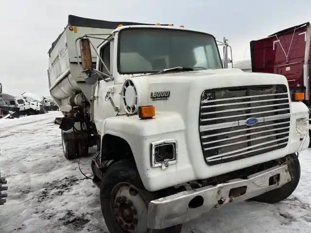 Ford  L8000