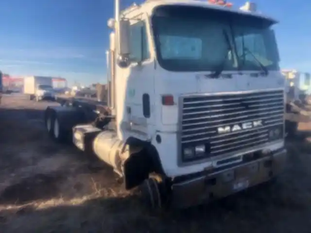 Mack  MH613