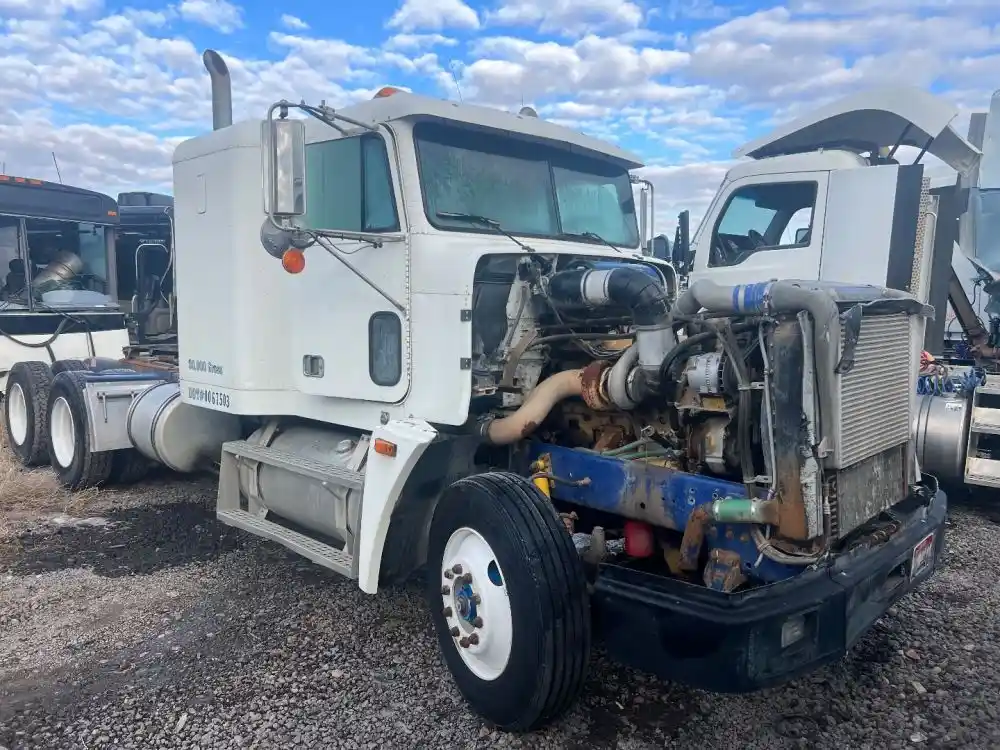 Freightliner  FLD120