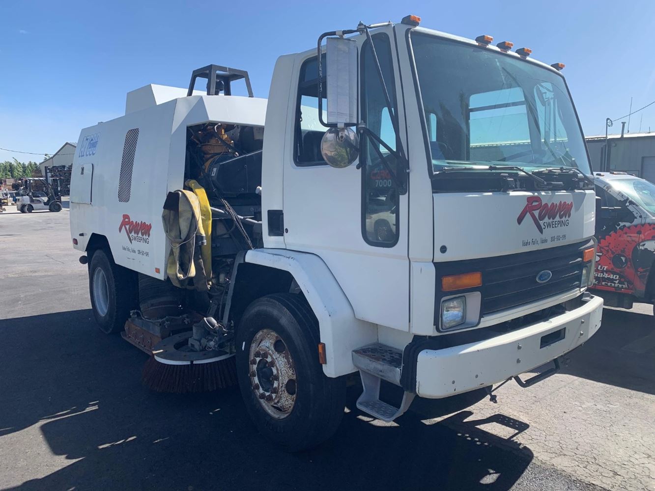 Ford  CF7000