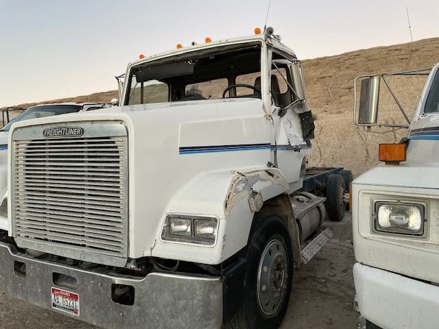 Freightliner  FLC
