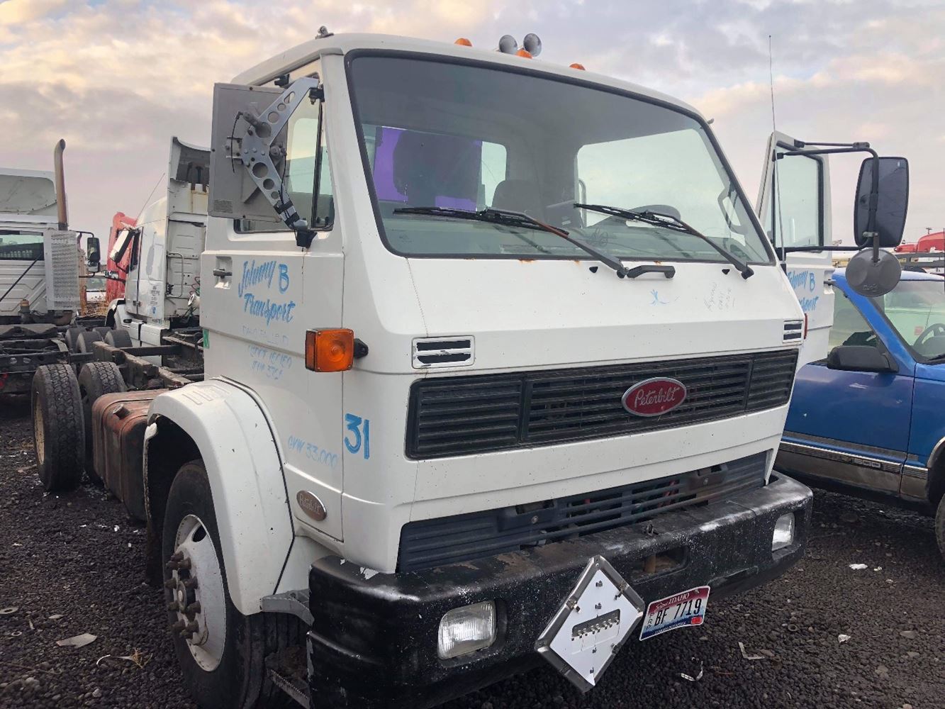 Peterbilt  200