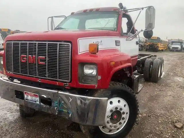 GMC  C7500
