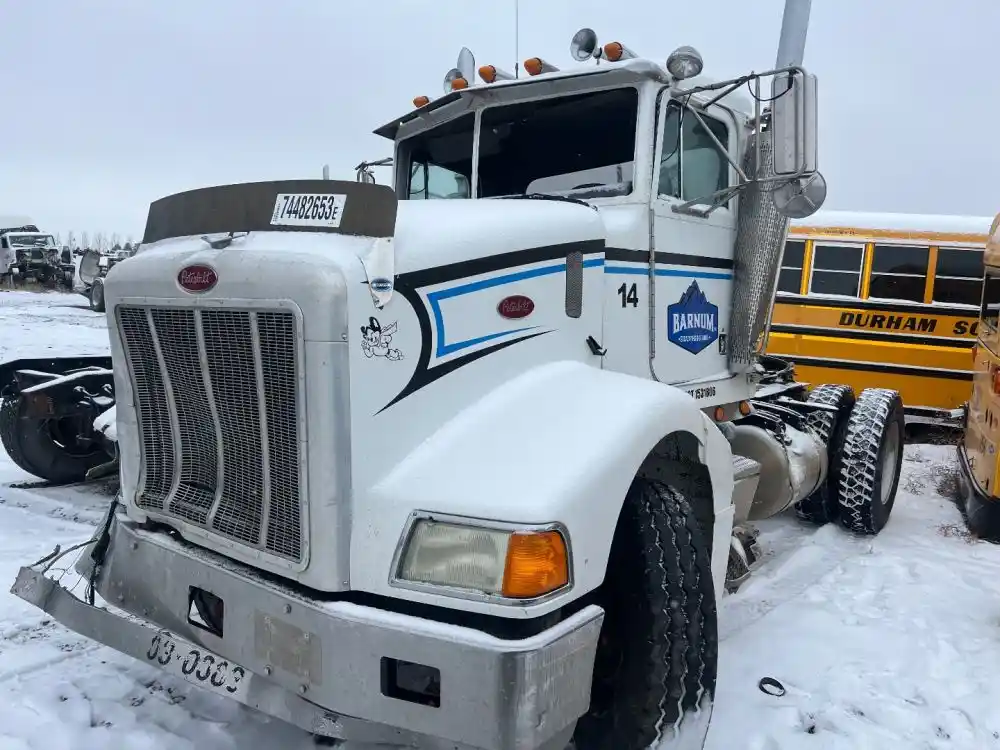 Peterbilt  385