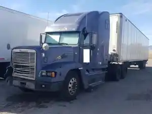 Salvage 1999 Freightliner FLD120 - 111324