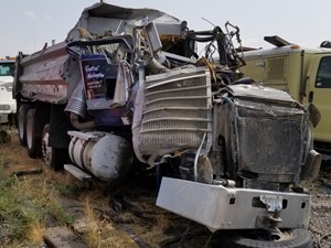 Salvage 1999 Kenworth T800 - 81318
