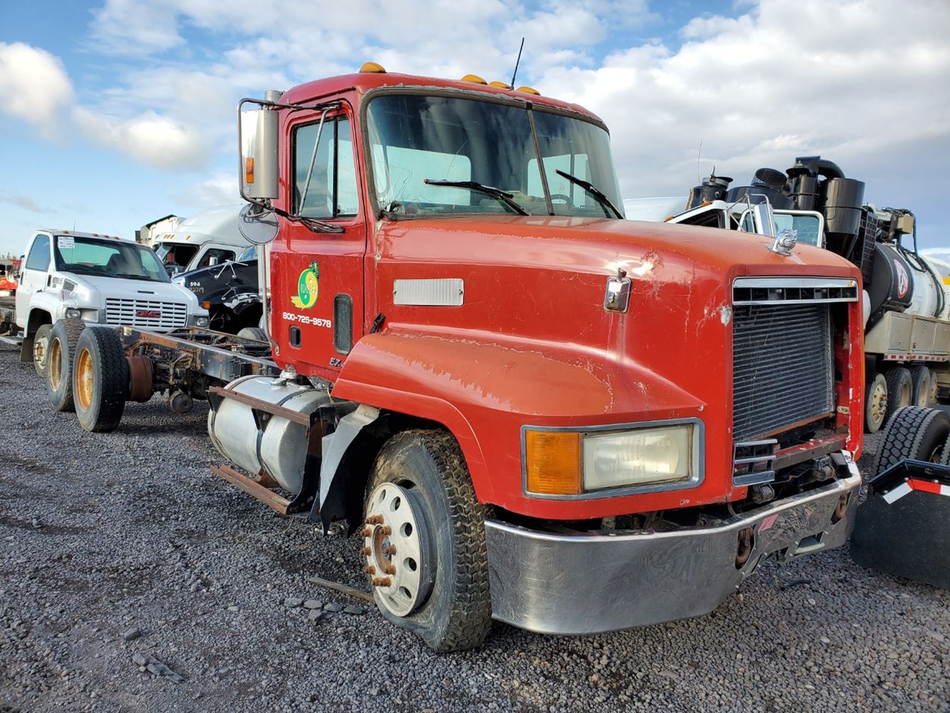 Mack  CH613