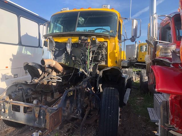 Mack  CL713